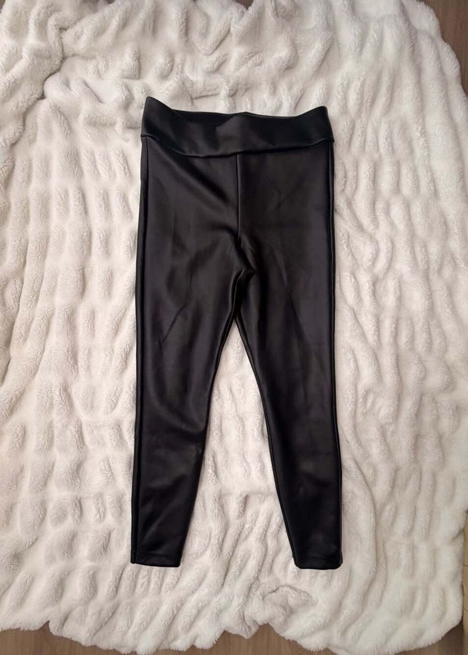 cabi Faux Leather Leggings pleather Size Medium